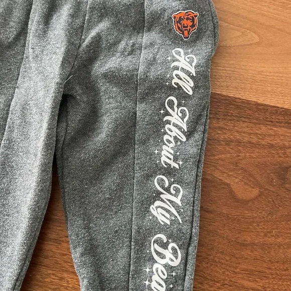 Girls 3T Chicago Bears sweatshirt/sweatpants set. - Picture 5 of 7